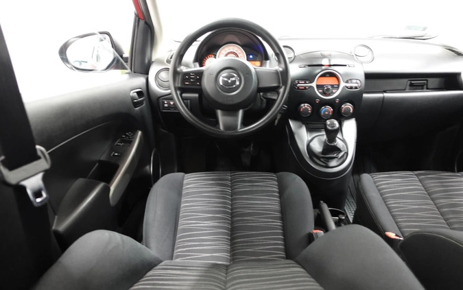 Mazda 2 cena 15900 przebieg: 137747, rok produkcji 2007 z Pułtusk małe 781